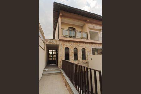 Casa à venda com 240m², 3 quartos e 6 vagasÁrea externa