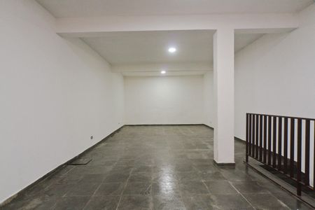 Casa à venda com 240m², 3 quartos e 6 vagasÁrea comum