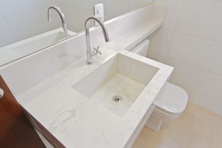 Casa à venda com 240m², 3 quartos e 6 vagasBanheiro da Suíte