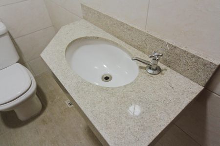 Casa à venda com 240m², 3 quartos e 6 vagasÁrea de Serviço