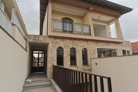 Casa à venda com 240m², 3 quartos e 6 vagasÁrea externa