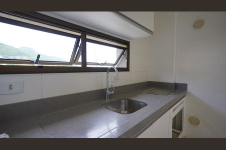 Apartamento para alugar com 90m², 2 quartos e 2 vagasCozinha