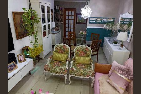 Apartamento à venda com 97m², 2 quartos e 1 vaga