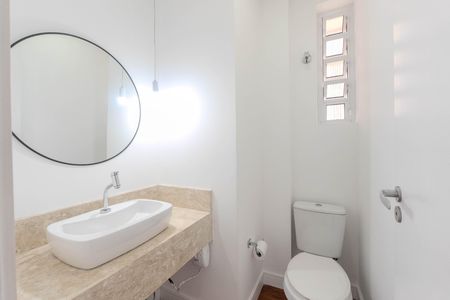 Apartamento à venda com 109m², 3 quartos e sem vaga Apartamento à venda com 109m², 3 quartos e sem vagaLavabo