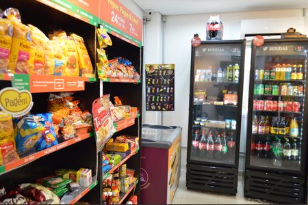 Apartamento para alugar com 35m², 1 quarto e sem vagaMini Mercado