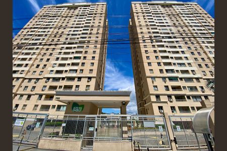 Apartamento para alugar com 65m², 2 quartos e 1 vagaFachada