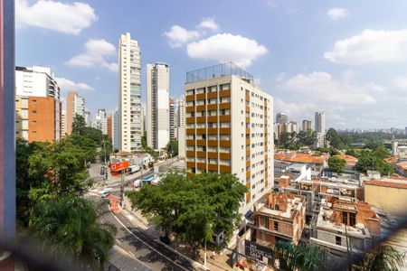 Apartamento à venda com 215m², 3 quartos e 4 vagas Apartamento à venda com 215m², 3 quartos e 4 vagasVista da sala