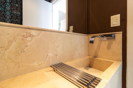 Apartamento à venda com 215m², 3 quartos e 4 vagas Apartamento à venda com 215m², 3 quartos e 4 vagasLavabo