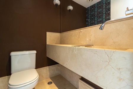 Apartamento à venda com 215m², 3 quartos e 4 vagas Apartamento à venda com 215m², 3 quartos e 4 vagasLavabo