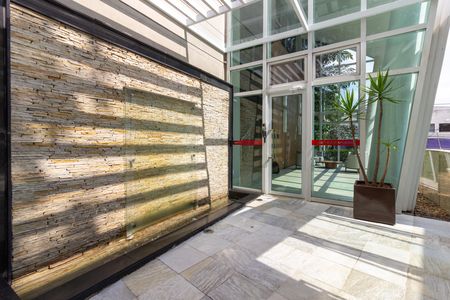 Apartamento à venda com 215m², 3 quartos e 4 vagas Apartamento à venda com 215m², 3 quartos e 4 vagasÁrea Comum - Entrada