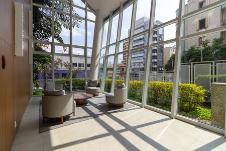 Apartamento à venda com 215m², 3 quartos e 4 vagas Apartamento à venda com 215m², 3 quartos e 4 vagasÁrea Comum - Hall Social