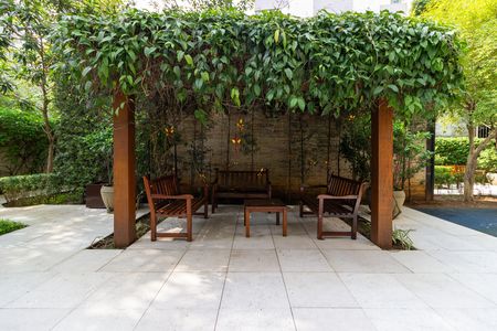 Apartamento à venda com 215m², 3 quartos e 4 vagas Apartamento à venda com 215m², 3 quartos e 4 vagasÁrea Comum - Praça