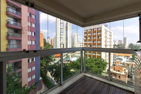Apartamento à venda com 215m², 3 quartos e 4 vagas Apartamento à venda com 215m², 3 quartos e 4 vagasVista/Varanda da Suíte 3