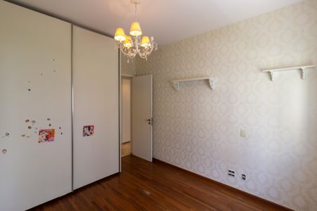 Apartamento à venda com 215m², 3 quartos e 4 vagas Apartamento à venda com 215m², 3 quartos e 4 vagasSuíte 2