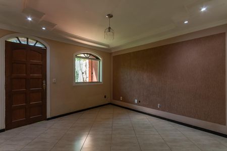 Casa para alugar com 360m², 4 quartos e 4 vagasSala