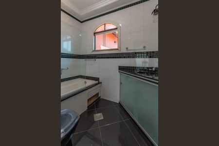 Casa para alugar com 360m², 4 quartos e 4 vagasBanheiro da Suíte