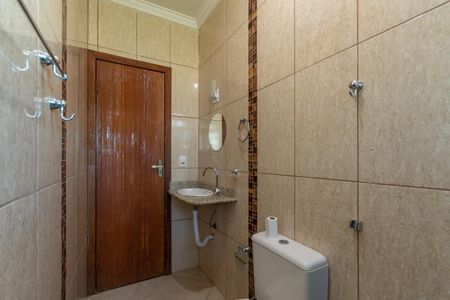 Casa para alugar com 360m², 4 quartos e 4 vagasBanheiro Social