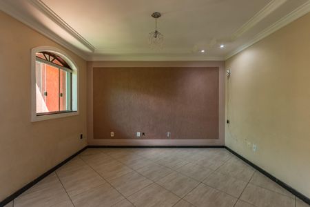 Casa para alugar com 360m², 4 quartos e 4 vagasSala