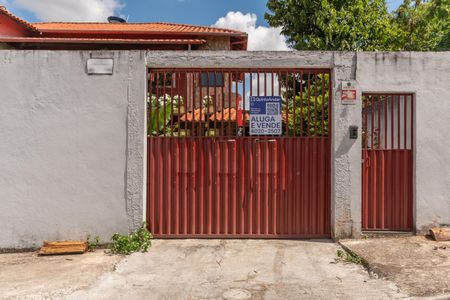 Casa para alugar com 360m², 4 quartos e 4 vagasFachada e Placa