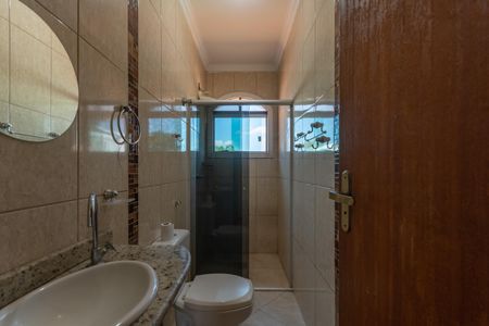 Casa para alugar com 360m², 4 quartos e 4 vagasBanheiro Social