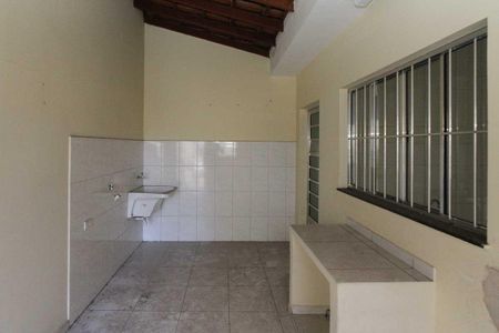 Casa para alugar com 65m², 2 quartos e 1 vaga Casa para alugar com 65m², 2 quartos e 1 vagaÁrea de Serviço