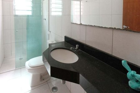 Casa para alugar com 65m², 2 quartos e 1 vaga Casa para alugar com 65m², 2 quartos e 1 vagaBanheiro