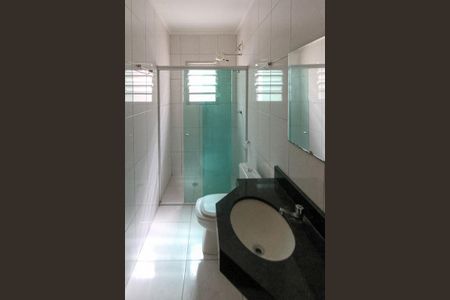 Casa para alugar com 65m², 2 quartos e 1 vaga Casa para alugar com 65m², 2 quartos e 1 vagaBanheiro