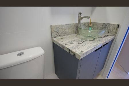 Banheiro Social de apartamento para alugar com 1 quarto, 40m² em Cacupé, Florianópolis