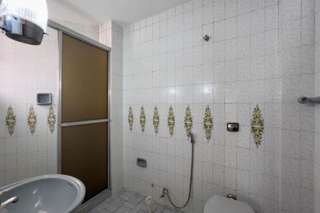 Apartamento à venda com 108m², 2 quartos e 1 vaga Apartamento à venda com 108m², 2 quartos e 1 vagaBanheiro
