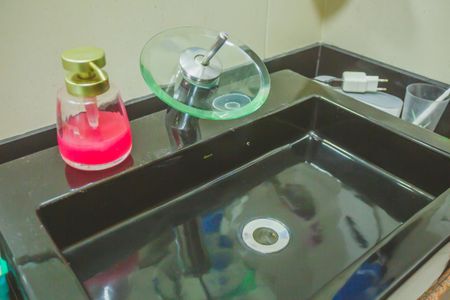 Casa à venda com 300m², 3 quartos e 3 vagas Casa à venda com 300m², 3 quartos e 3 vagasLavabo Sala de Estar