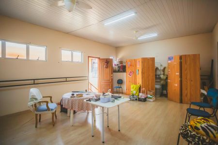 Casa à venda com 300m², 3 quartos e 3 vagas Casa à venda com 300m², 3 quartos e 3 vagasQuarto de Serviço 2