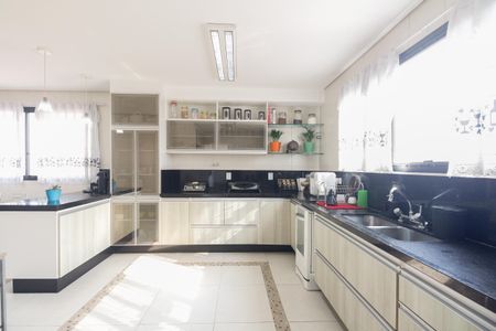 Apartamento à venda com 250m², 3 quartos e 3 vagasCozinha