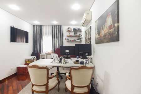 Apartamento à venda com 250m², 3 quartos e 3 vagasSuíte 3