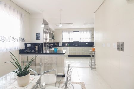 Apartamento à venda com 250m², 3 quartos e 3 vagasCozinha