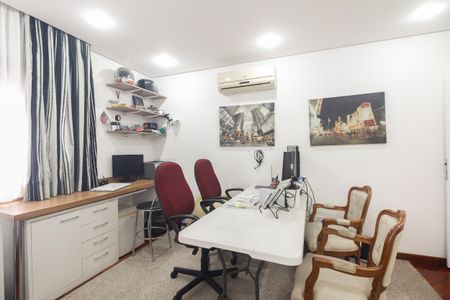 Apartamento à venda com 250m², 3 quartos e 3 vagasSuíte 3