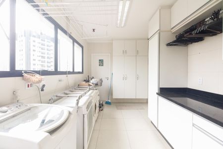 Apartamento à venda com 250m², 3 quartos e 3 vagasÁrea de Serviço