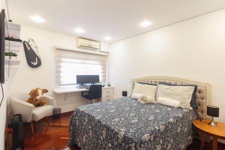 Apartamento à venda com 250m², 3 quartos e 3 vagasSuíte 2