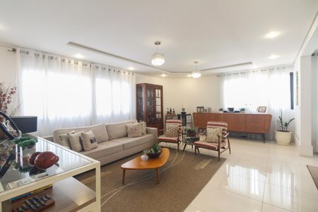 Apartamento à venda com 250m², 3 quartos e 3 vagasSala