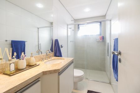 Apartamento à venda com 250m², 3 quartos e 3 vagasBanheiro da Suíte 2