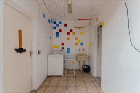 Casa à venda com 165m², 3 quartos e 2 vagasÁrea de Serviço