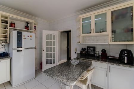 Casa à venda com 165m², 3 quartos e 2 vagasCozinha