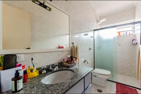 Casa à venda com 165m², 3 quartos e 2 vagasBanheiro da Suíte