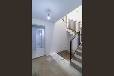 Casa de condomínio à venda com 515m², 4 quartos e 4 vagasEscada