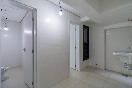 Casa de condomínio à venda com 515m², 4 quartos e 4 vagasÁrea de Serviço