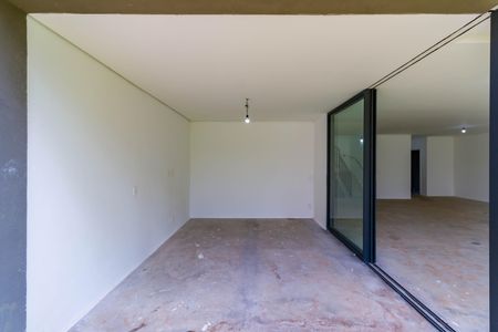 Casa de condomínio à venda com 515m², 4 quartos e 4 vagasSala