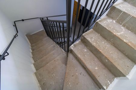 Casa de condomínio à venda com 515m², 4 quartos e 4 vagasEscada