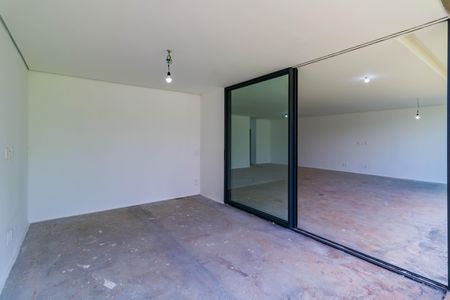Casa de condomínio à venda com 515m², 4 quartos e 4 vagasSala