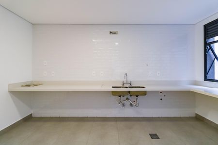 Casa de condomínio à venda com 515m², 4 quartos e 4 vagasCozinha