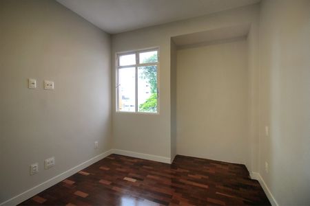 Apartamento à venda com 118m², 4 quartos e 2 vagasQuarto 1