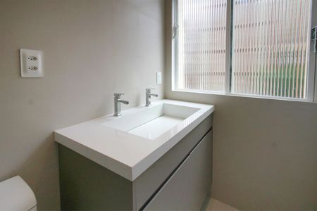 Apartamento à venda com 118m², 4 quartos e 2 vagasBanheiro da Suíte